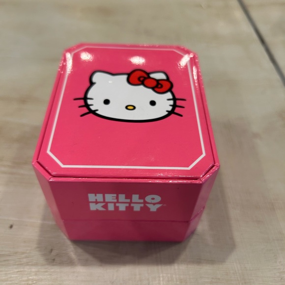 Hello Kitty watch - Picture 2 of 3